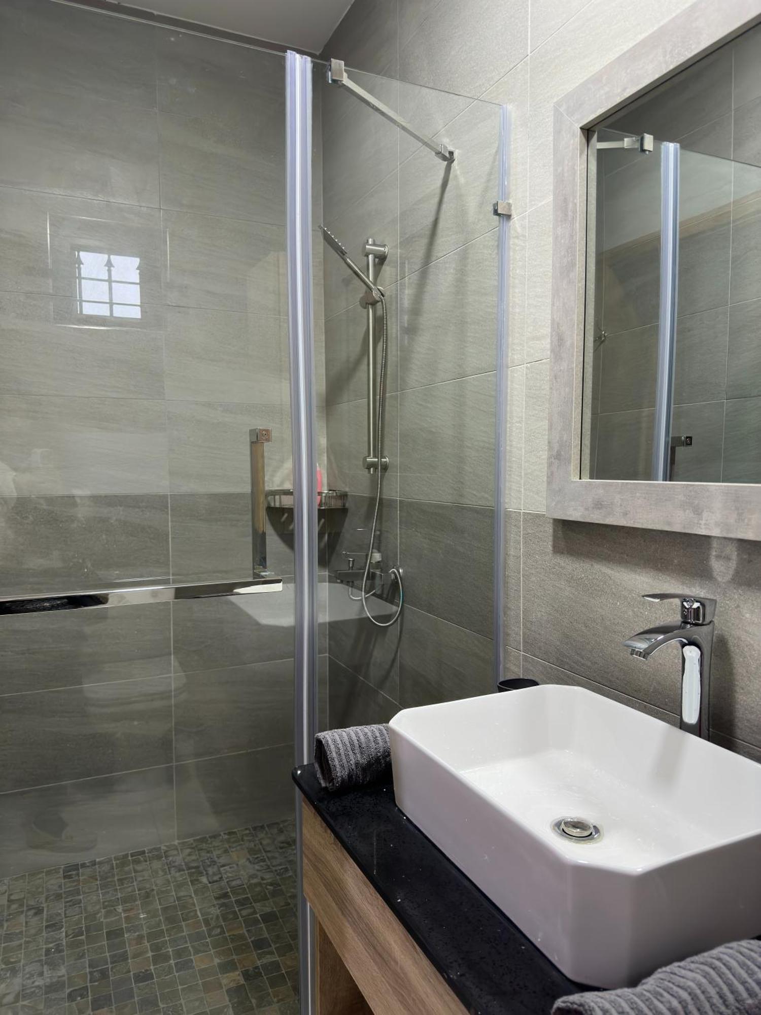 Seasand-Entire Luxury 3 Bd Condo - Close To Beach Flic-en-Flacq Esterno foto
